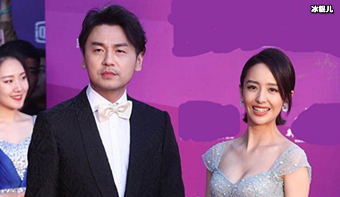 雷佳音佟丽娅走红毯