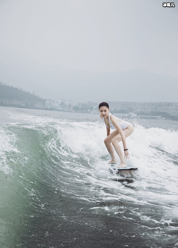 何超莲疑似曾暗怼鹿晗