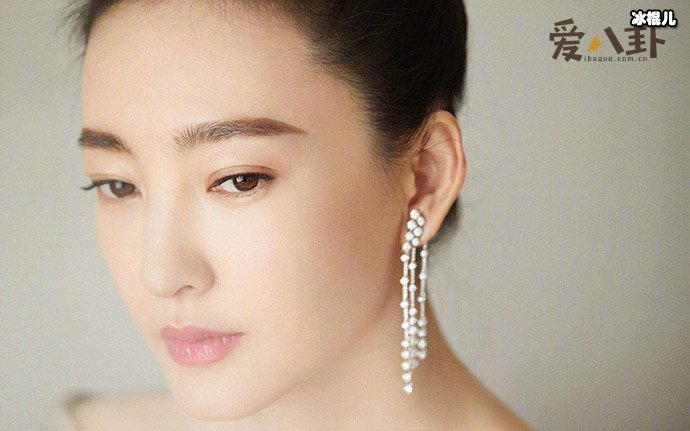 于和伟离婚和王丽坤有关吗