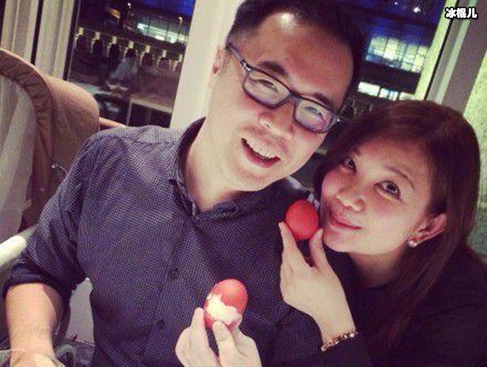 梁静茹与老公亲密照