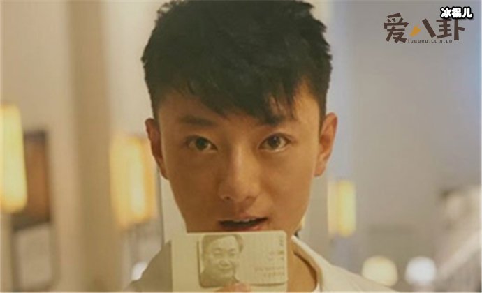 苏小玎女朋友叫什么名字