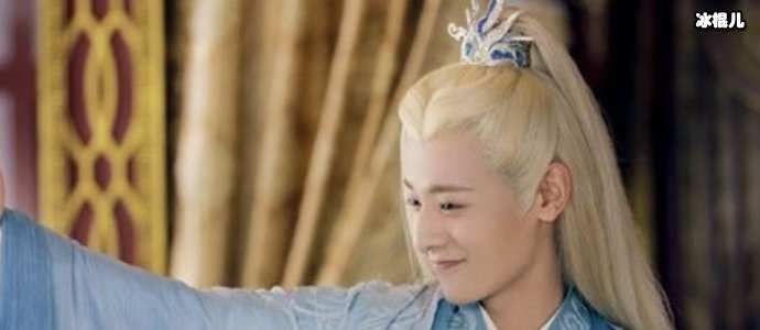 琉璃腾蛇扮演者