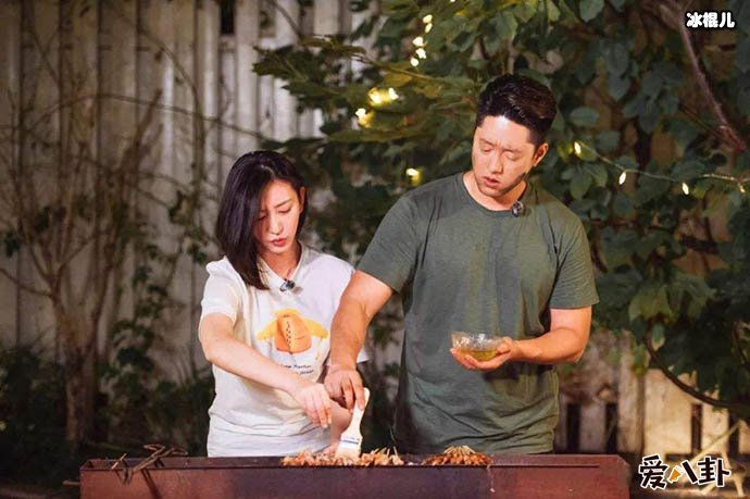 唐一菲为何会被网络暴力