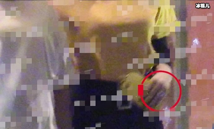 范冰冰聚餐被拍照片