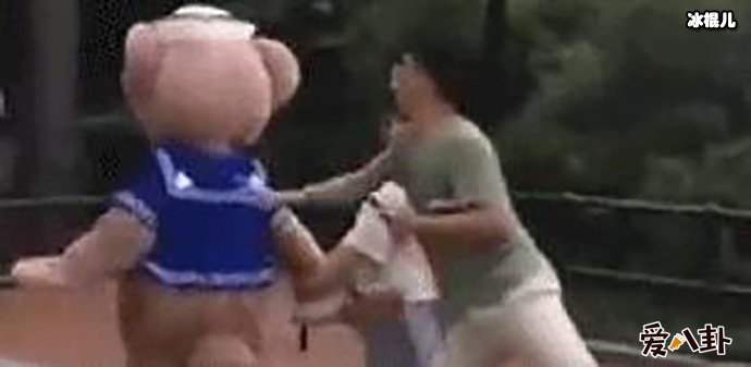 迪士尼不能拍玩偶的原因让人揪心