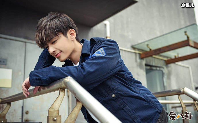 炎亚纶向路人道歉是炒作吗