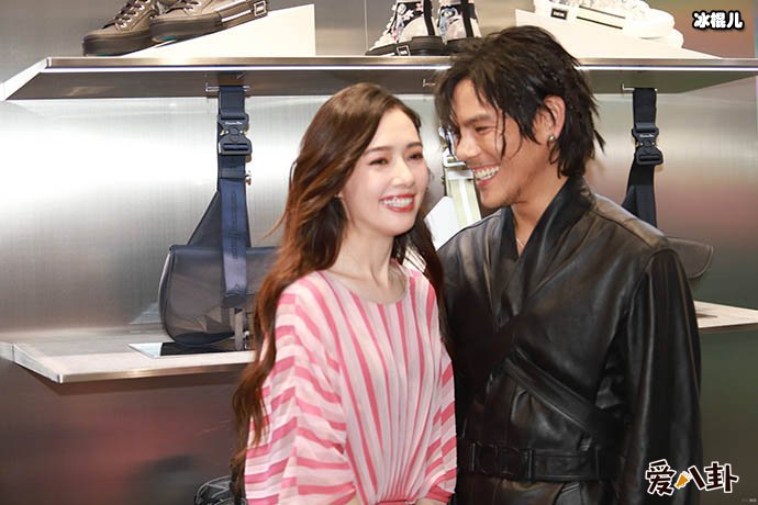 向佐郭碧婷还没有领证