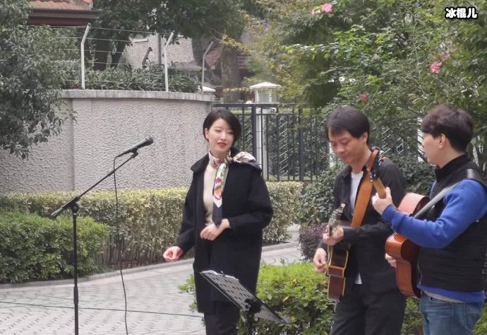 李亚鹏新女友照片