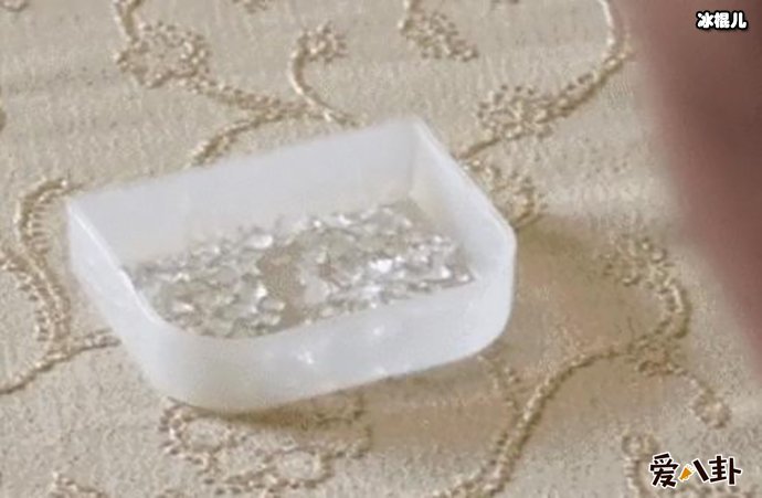 每天约流出五十颗晶体