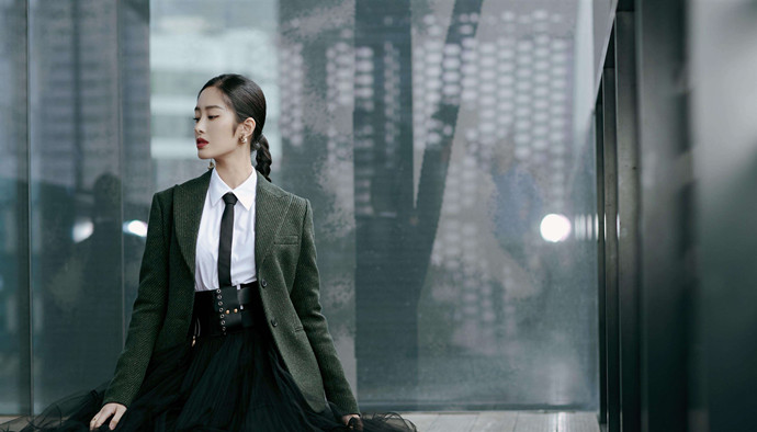 杨采钰是孤儿吗?