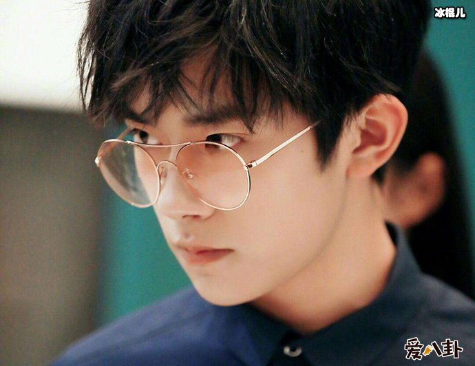 易烊千玺要当搬运工