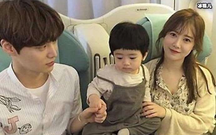 安宰贤一家三口