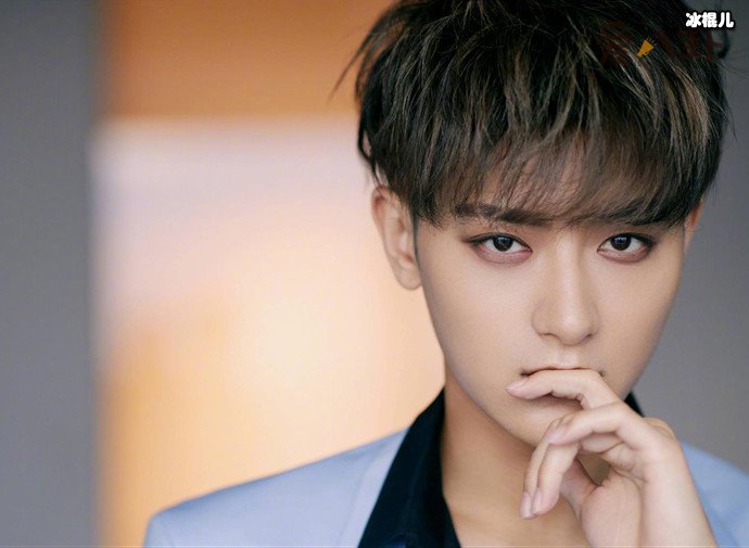 黄子韬爸爸很有钱吗