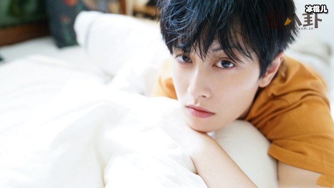 邢恩女扮男装获得粉丝喜爱