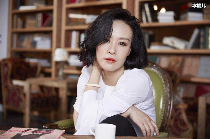 邬君梅有过几段婚姻