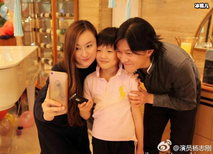 杨志刚的老婆演过什么角色？家庭主妇就是生活最好的角色