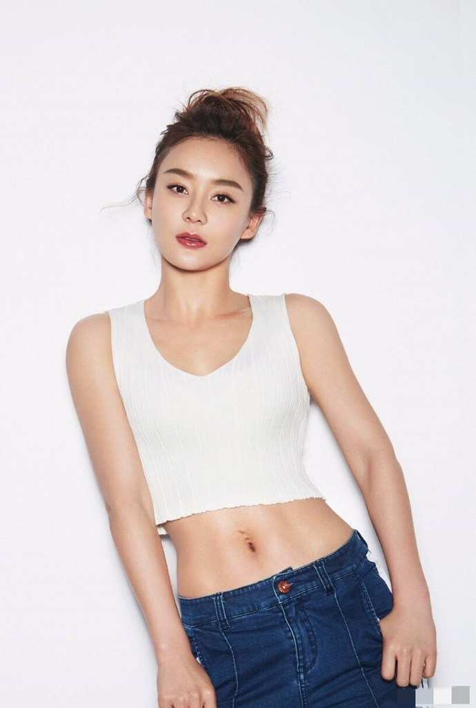 袁姗姗马甲线身材