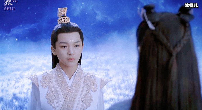 与君初相识天君剧照