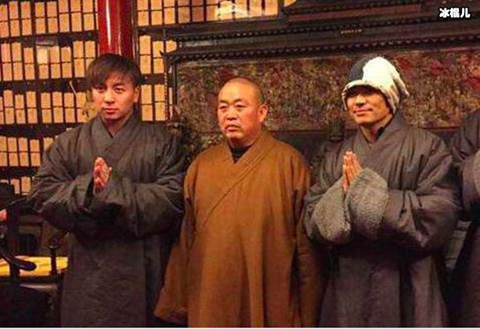 释小龙与师傅释永信合照