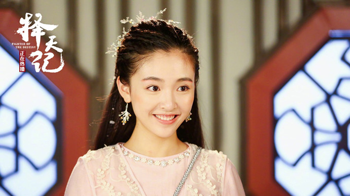 吴倩是怎么出道的