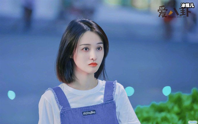 郑爽发声惹争议