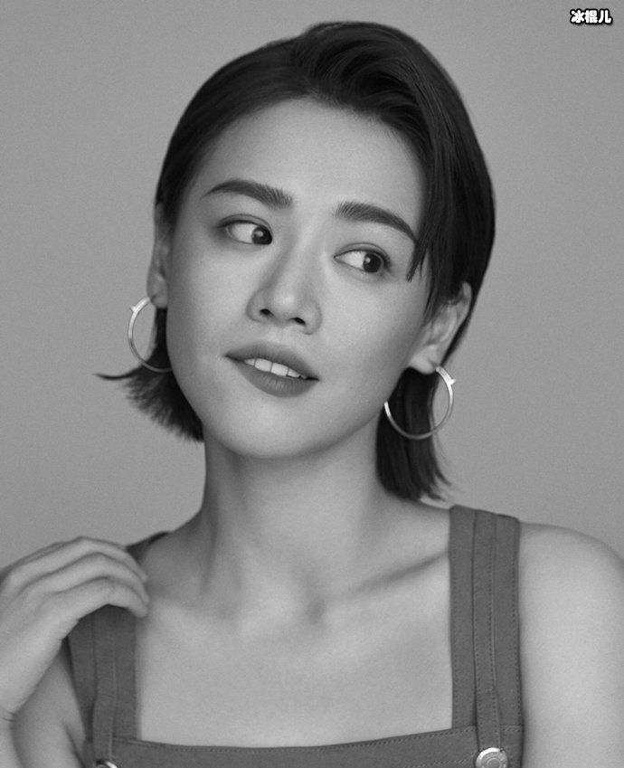 马思纯在片场与白敬亭打得火热