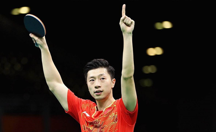 马龙参加乒乓球比赛