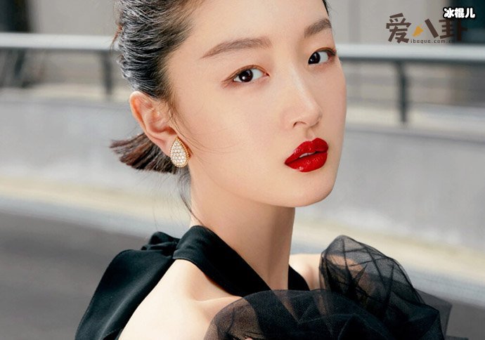 周冬雨窗帘事件起底