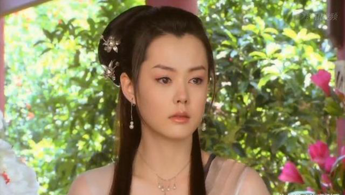 刘一含饰演的牡丹仙子