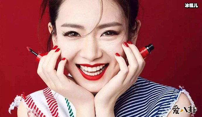 戚薇为何发文怼鲍云