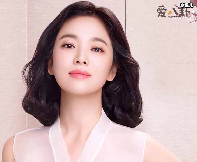 宋慧乔和宋仲基为何有矿泉水夫妇的称号