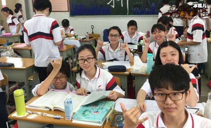 屈诗颖课室照片