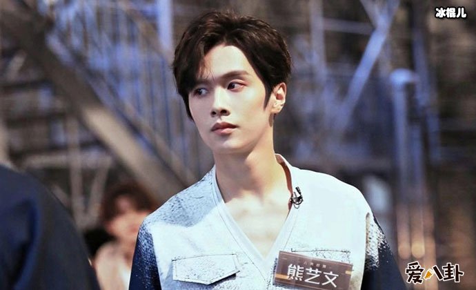 熊艺文背景资料