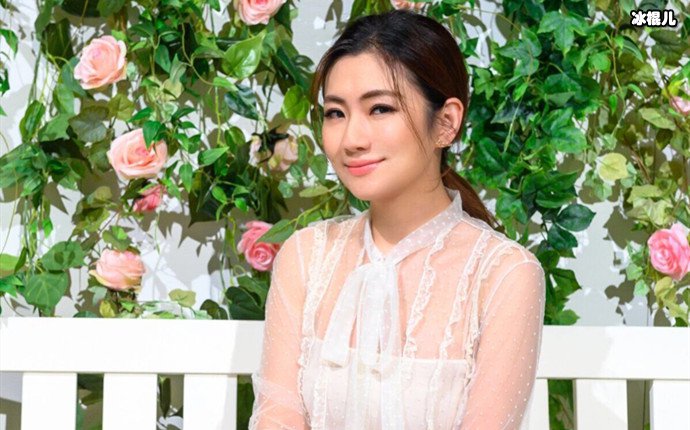 任家萱升级当妈妈