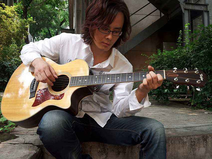 《丁香花》演唱者唐磊