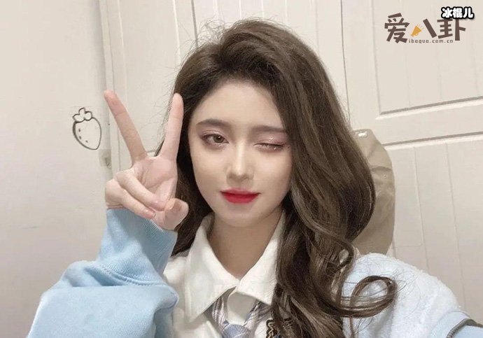 邓歆玥为什么要模仿鞠婧祎 