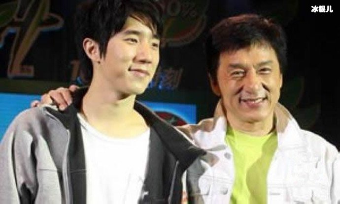 成龙真名叫什么照片