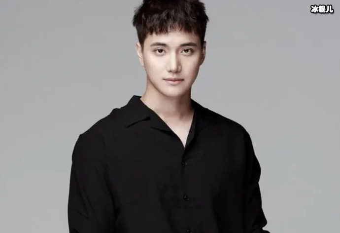 小五跪谢汪涵给银行卡