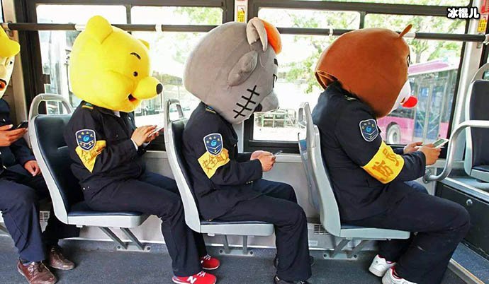 玩手机超过5小时增加肥胖风险