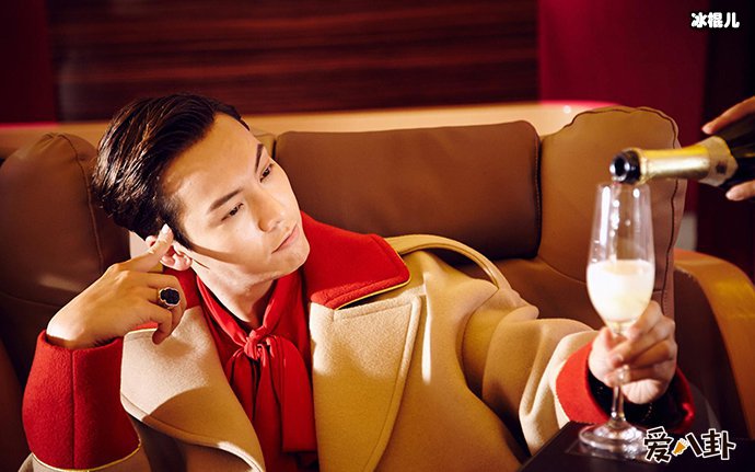 陈伟霆被困国外回不来？