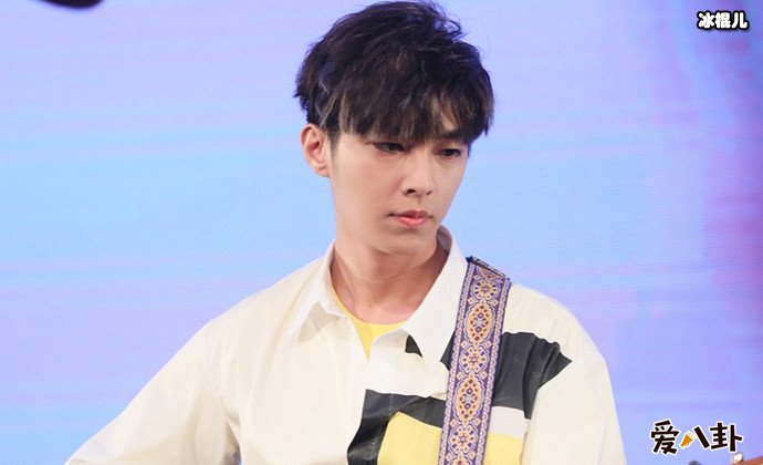 炎亚纶多大年龄