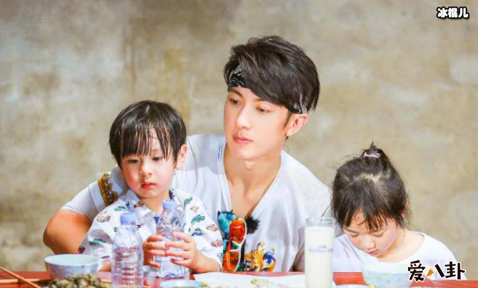 吴尊痛失爱子真相