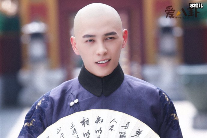 洪尧年龄为什么又变了