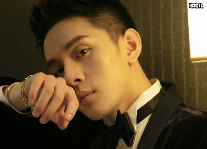 李佳琦回应学历造假