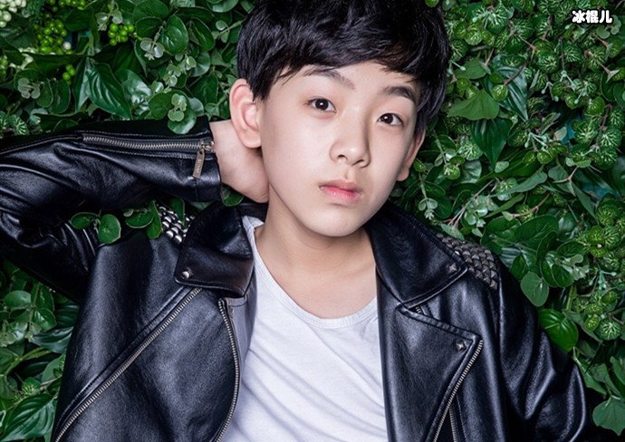 娱乐圈最忙童星黄天崎