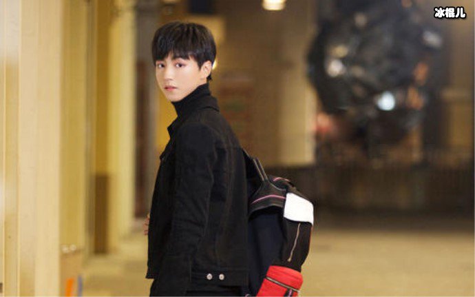 王俊凯腿上有疤