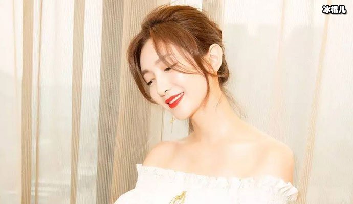 江疏影割双眼皮