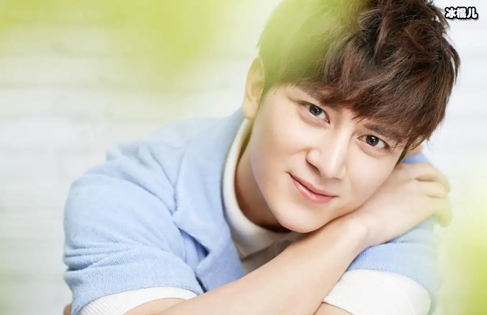 演员孙祖君照片