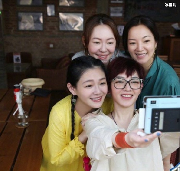 大S和朋友出去旅行