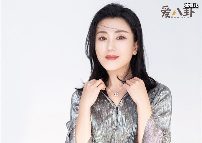 贾舒夷个人资料